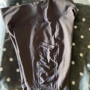 Fabletics powerhold cropped leggings